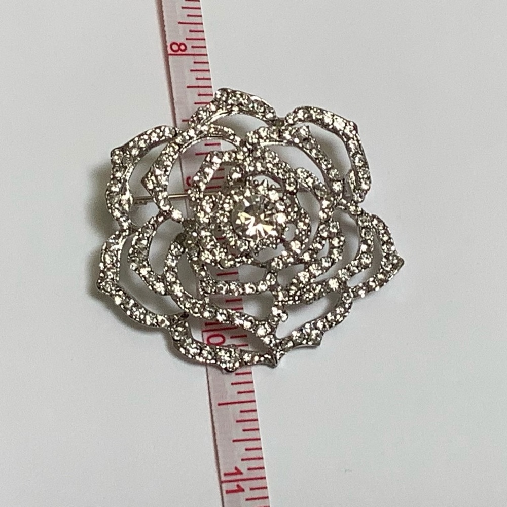 Silver Toned Rhinestone Flower Brooch - Picture 8 of 8
